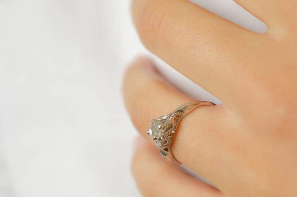 vintage-edwardian-monopetro-thachtelithi-apo-leekochreso-k18-me-thiamanti-0-34ct-rose-cut-a17499