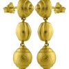 kremasta-archaika-skoelarikia-apo-chreso-k18-a18696