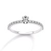 MO00206-monopetro-oval-diamanti-me-petres-sto-plai-lefkoxryso-1