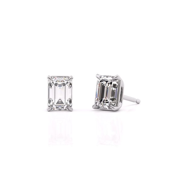 4-prong-claw-stud-earrings-with-0