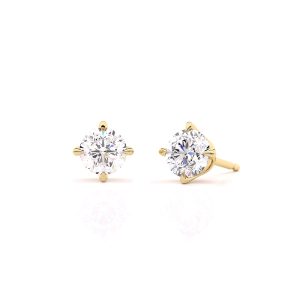 4-prong-claw-stud-earrings-with-0